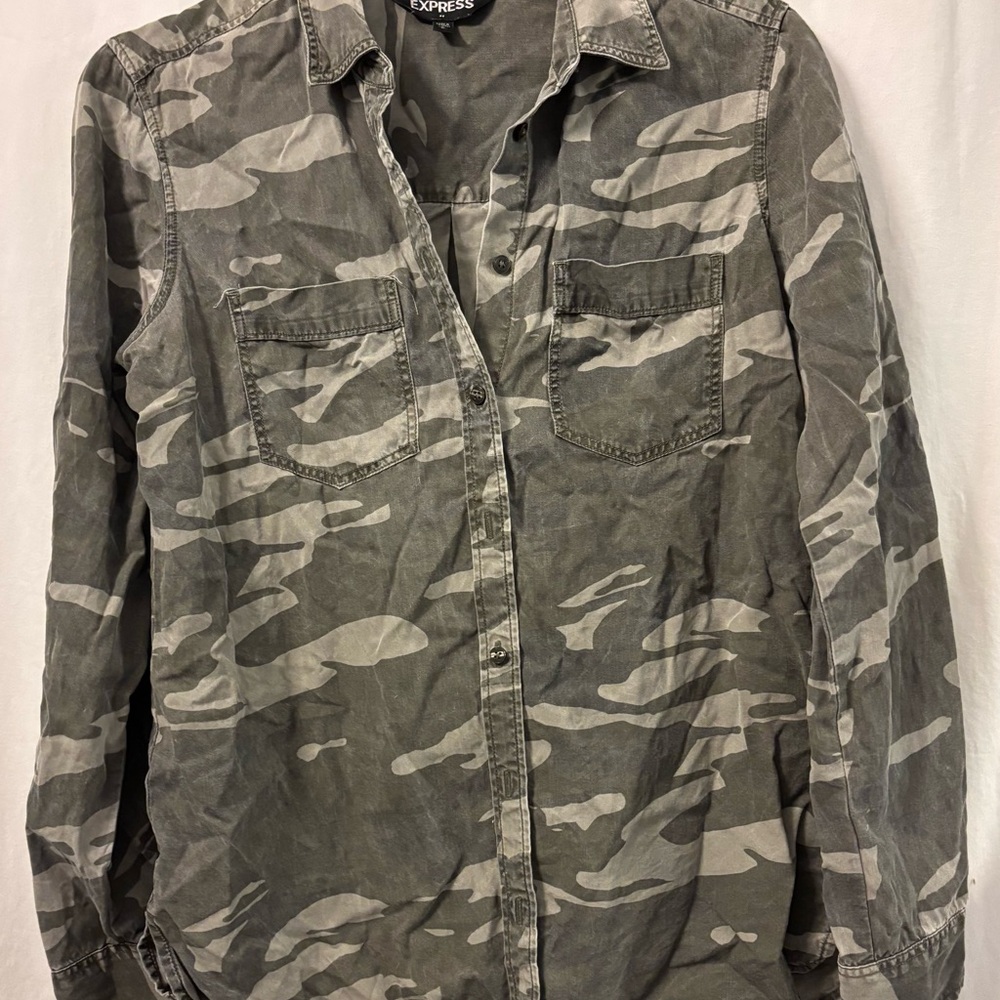Express Camo Button-Up Shirt - Olive Green & Light Gray